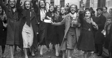 Operación Bicolor: La república, la esperanza de un pueblo y Benetton pasado por LaClau / Pedro A. García&nbsp;Bilbao