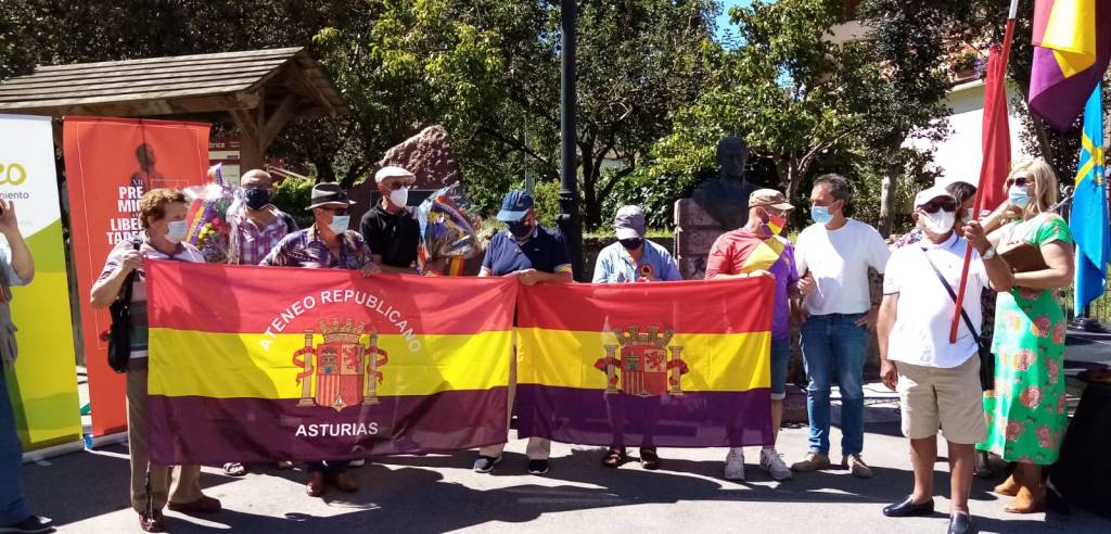 Carmen Calvo convierte homenaje a Riego en acto a favor de la monarquía. Tineo (Tuña), 5 de agosto de 2020 (ASR&nbsp;Asturies)